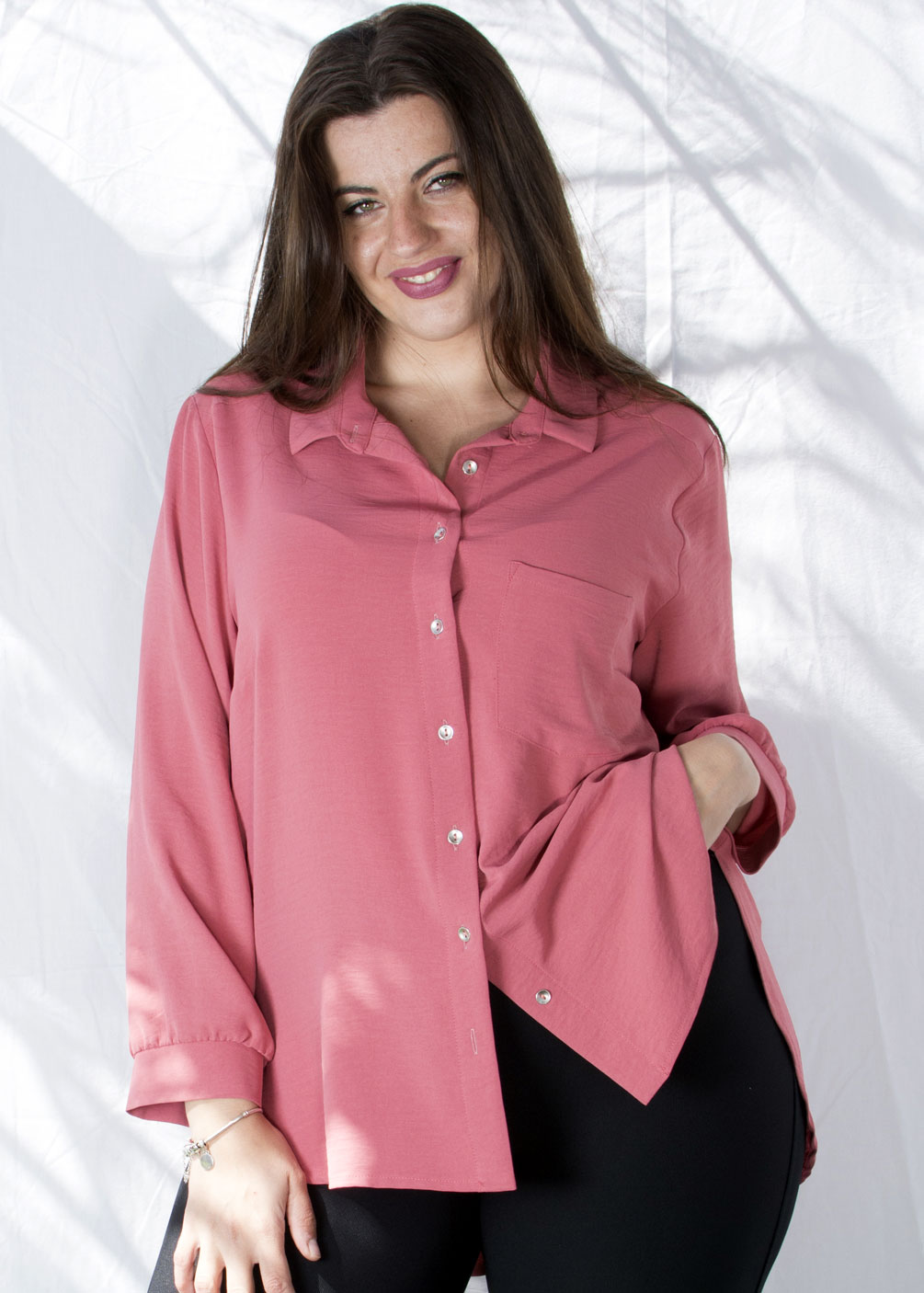 Camisa lisa Puño abullonado bolsillo canesú tallas grandes curvy